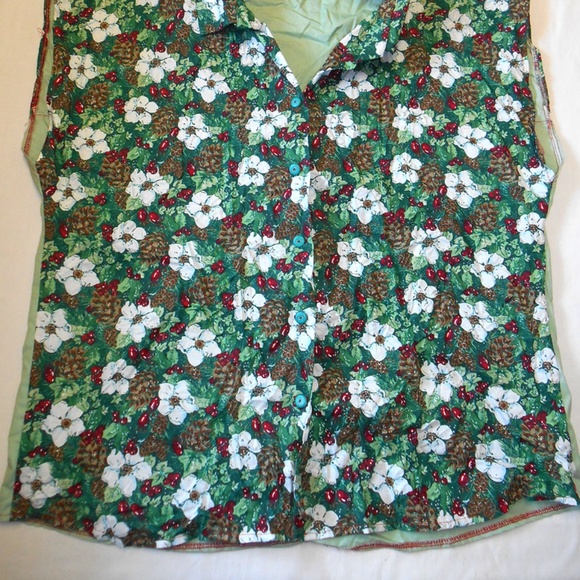 Hand Tailored Christmas Theme button down shirt - Picture 2 of 3